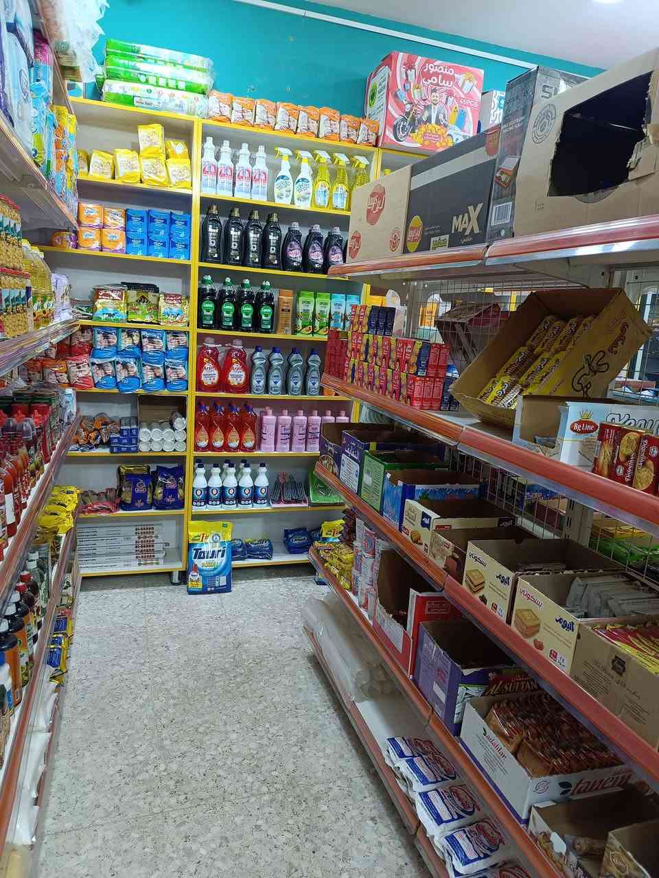 اسواق للبيع حي ميسان شارع البوريات
تحتوي عل 6 برادات عمودية +مجمدة 
وتحتوي ايضا عل كامرات وبسعر مناسب 
للاستفسار ***********
