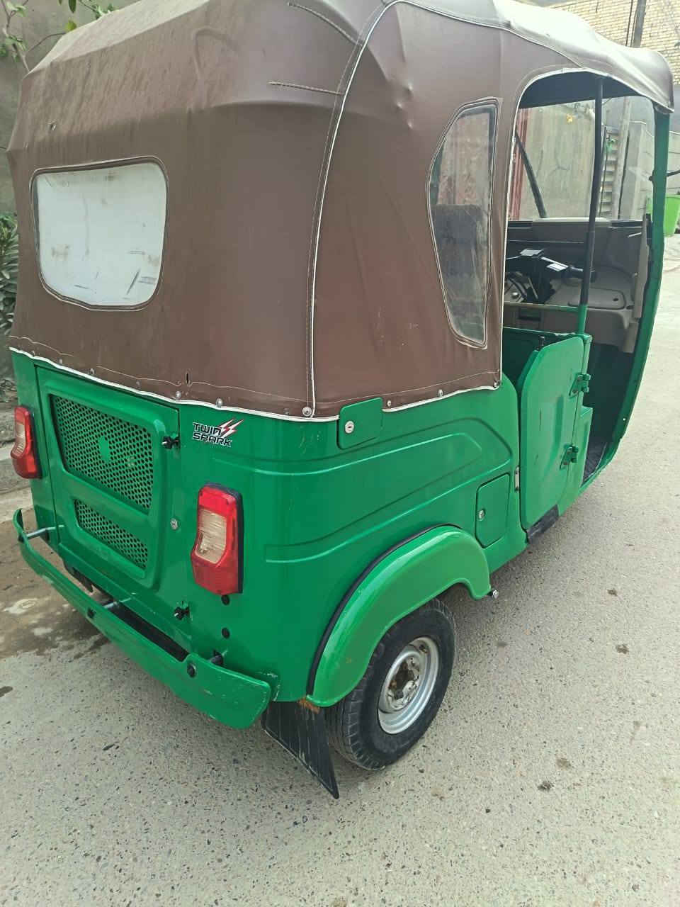 سلام عليكم تكتك لبيع موديل 2022شهر (6) تكتك مكفول من الضربه تكتك أوراق المصطفى كامله تكتك حلوه نضيفه ربع ما ذب عليها نضيفه السعر ب7 وربع وبيها مجال مكاني بغداد الرقم ***********
