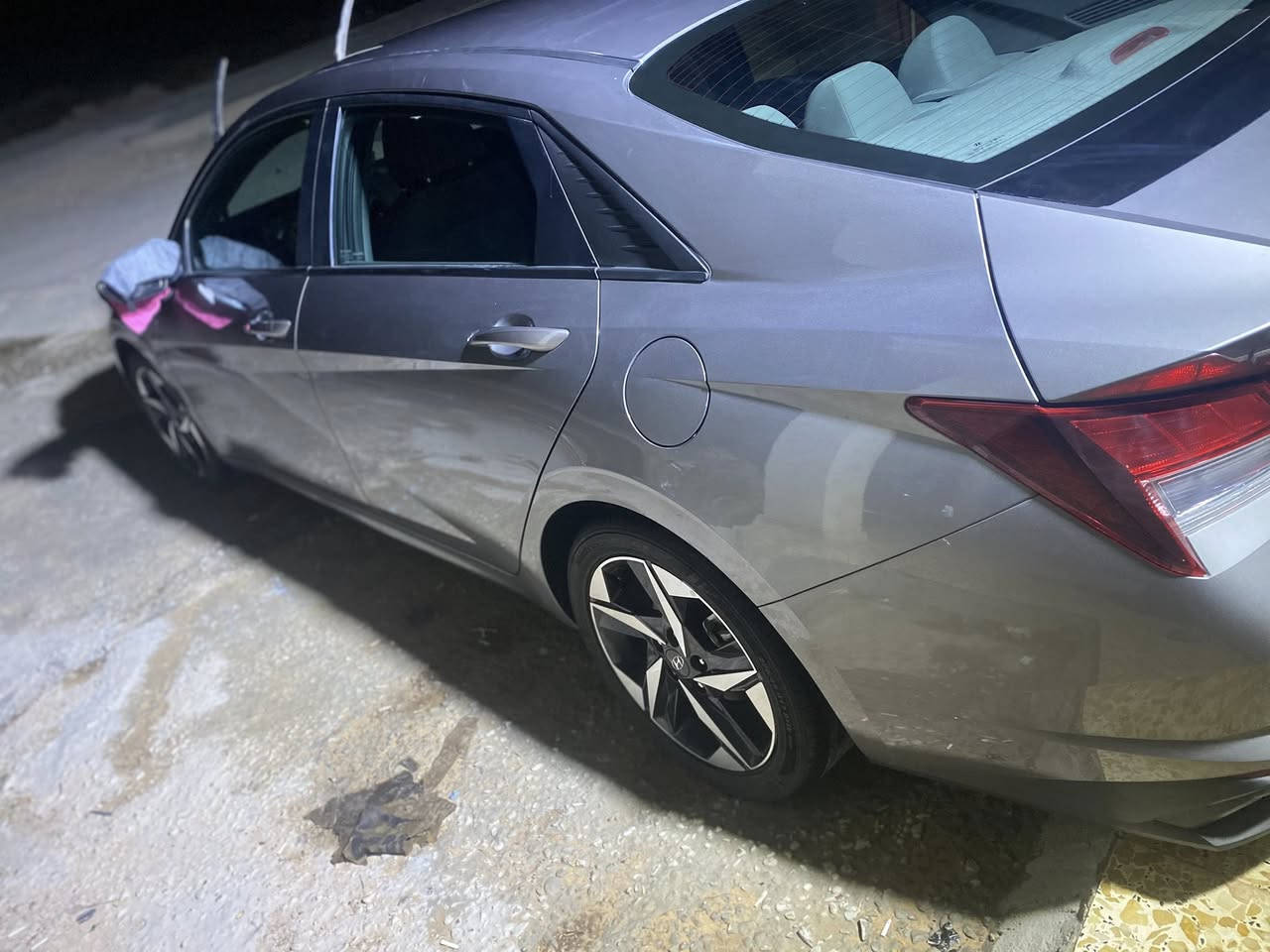 سلام عليكم النترا 2023 حادثها بامريكا جاملغ وباب وهنا بلعراق صار تعديل بارد بيها بلشاصي الامامي معروضة ب155 وبيها مجال للشراي
***********
