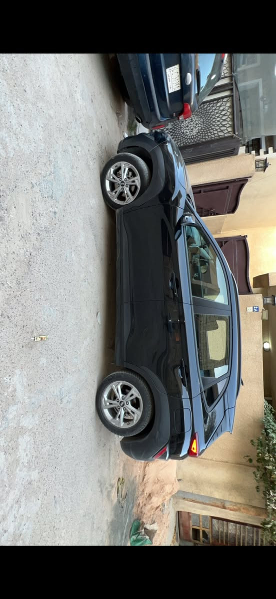 للبيع 145 وبيهه مجال للطيبين .. بدون صبغ
هونداي كونا موديل ٢٠٢٢ 

وارد امريكي ..

ضربتهه دعاميه وراديتر وبدنه ومبدلات بدون تصليح وبدون صبغ 

جاملغ السايق بارد خفيف 

وباب عكس السايق خلفيه بيهه طخه خفيفه كلش ممصلحه 

بنيد كلير امريكا 

مواصفات 

فتحة سقف 

تحكمات ستيرن 

تدفىه تبريد كشنات 

رادارات امامي خلفي 

كامره 

شاشه كار بلي 

 نضام ترحيب 

تحديد مسار 

قياده ذاتيه 

كشنات مخمل 

ردادات جانبيه 

لايتان زنون بلاد 

اشاير بلمري 

رقم بغداد باسمي تحويل مباشر 

محرك 2000 دوش 

سياره مشايه ٣٩ ميل 

مكاني بغداد الدوره شارع ٦٠ 

كلشي موضح بلصور

***********
