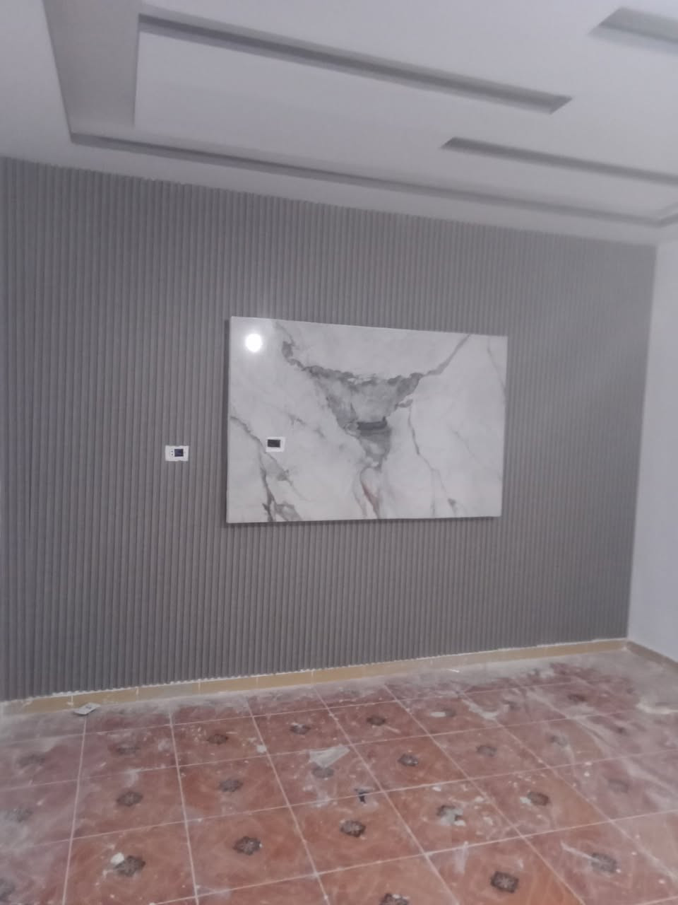 بسم الله توكلنا على الله 
جميع انواع الديكورات 
صباغ دخلي وخارجي 
بديل رخام وبديل خشب واسعار مناسبه لي الجميع 
الشغل داخل بغداد م/احمد المصري ***********
