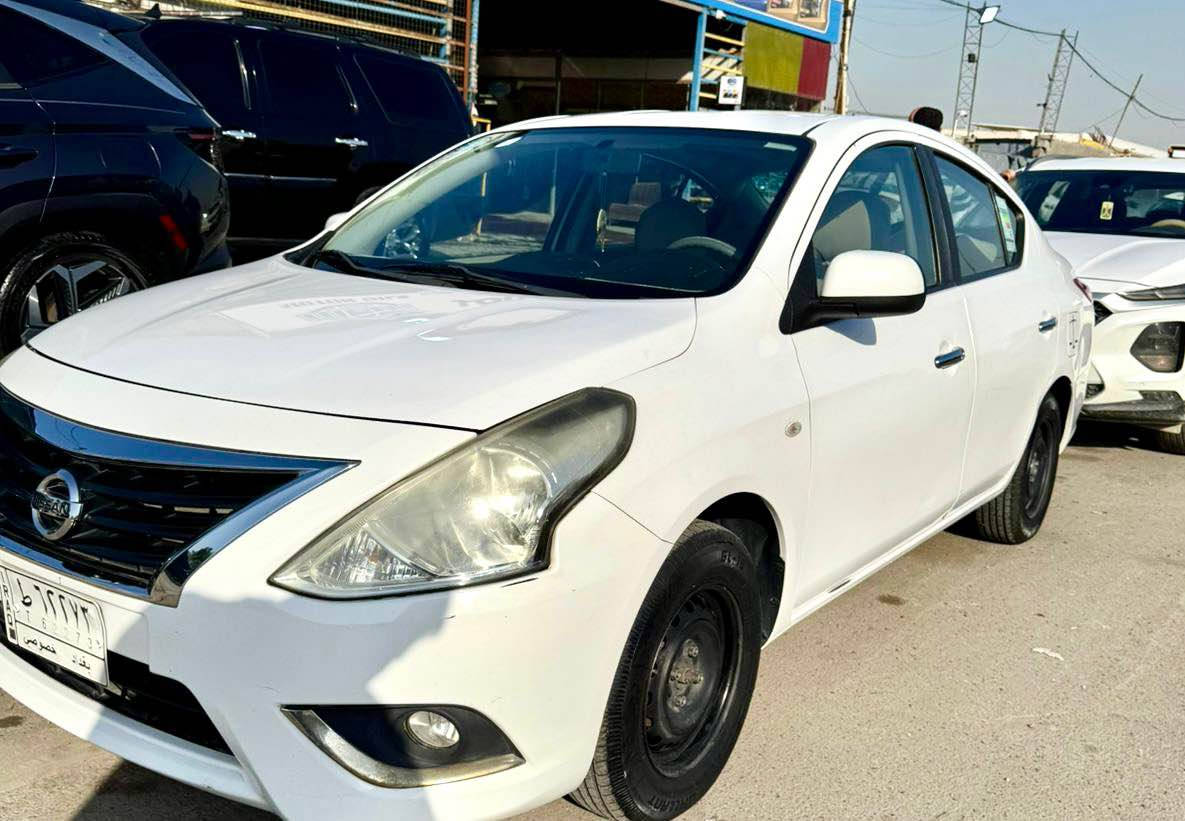 السلام عليكم 
نيسان سني 2020 بليت ازرق 
((السيارة على وضع الشركة ))
السيارة كفالة عامة من الصبغ والتبديل 
كير مكينة كهربائيات تبريد تدفأة كفالة عامة 
ماشية 100 كم 
سنوية ساقطة شهر ٩ 
اتصال فقط ***********

السعر 110 ورقة بغداد, العراق
