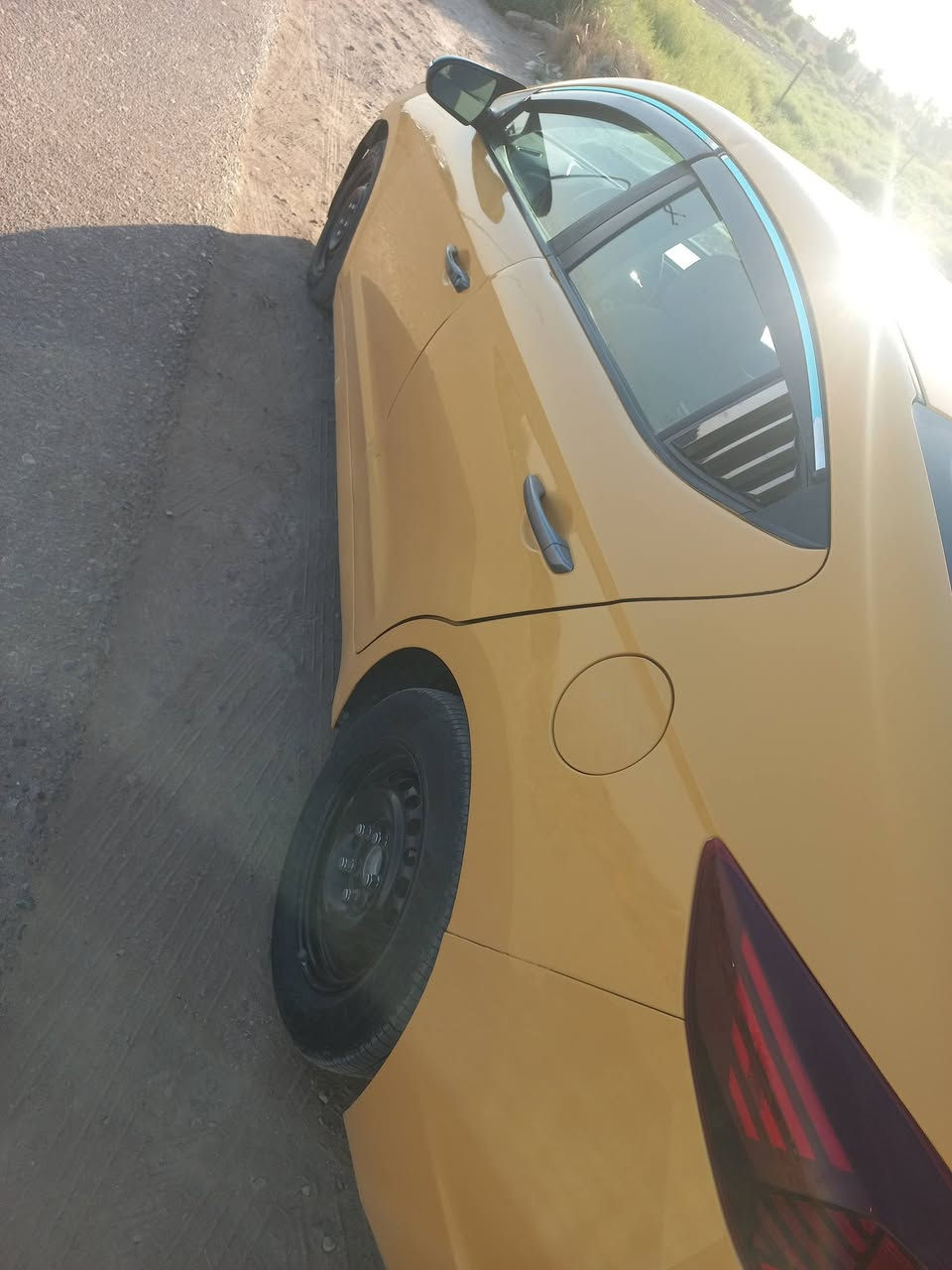 انتره مديل ٢٠
مكينه بيه بخار 
كير AT
٣ قطع تبديل
سنويه جديده هزه جديده

مواصفات حساسات تحكمات فتحه بصمه
مكان ديوانيه 
***********
