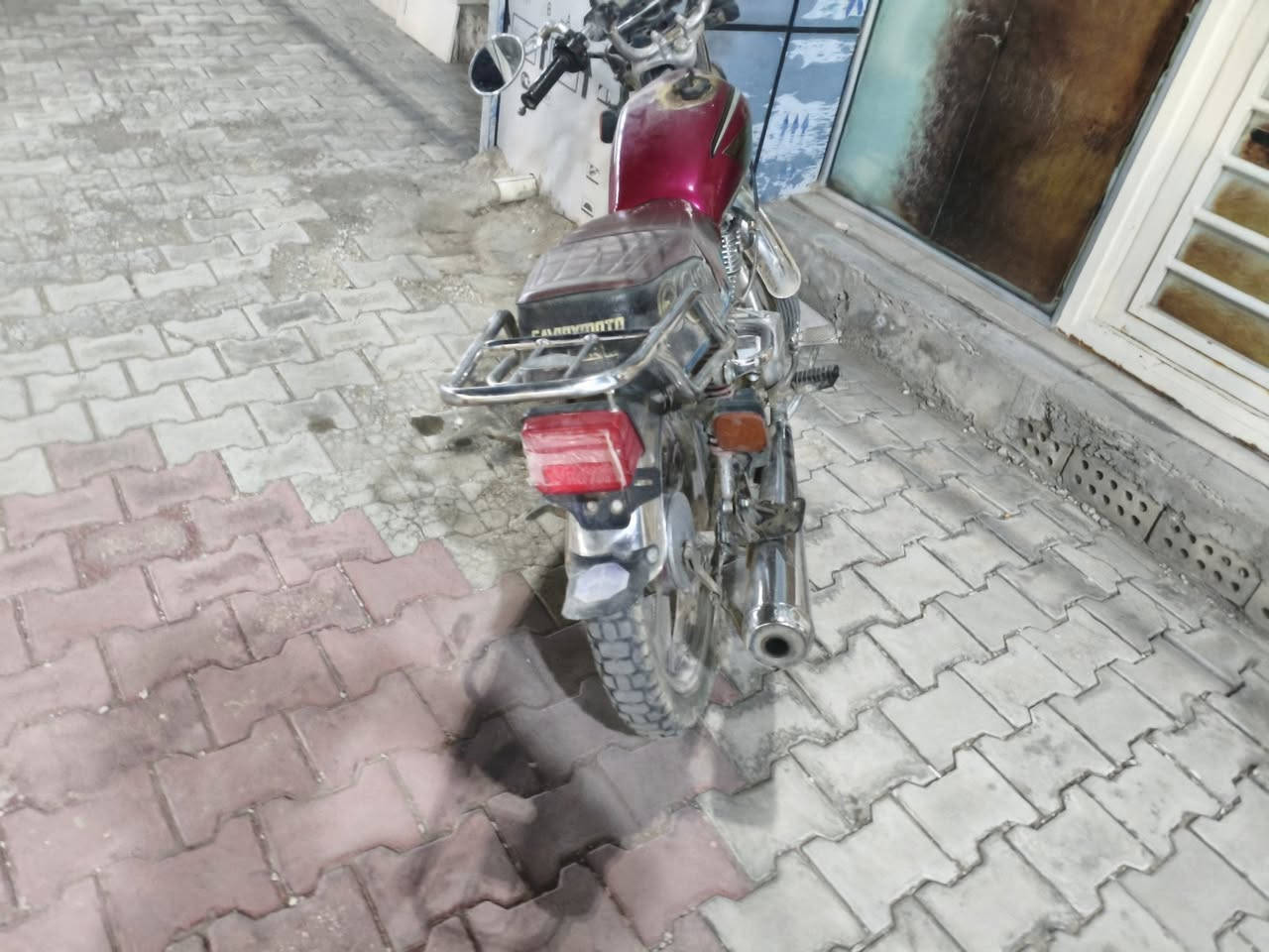 دراجه 5كير كلك كلك للبيع مكان نجف نداء سعر 325و بيه مجال حق جيه كهربائيات جديده دراجه نضيفه متواجد خاص و رقم ***********
