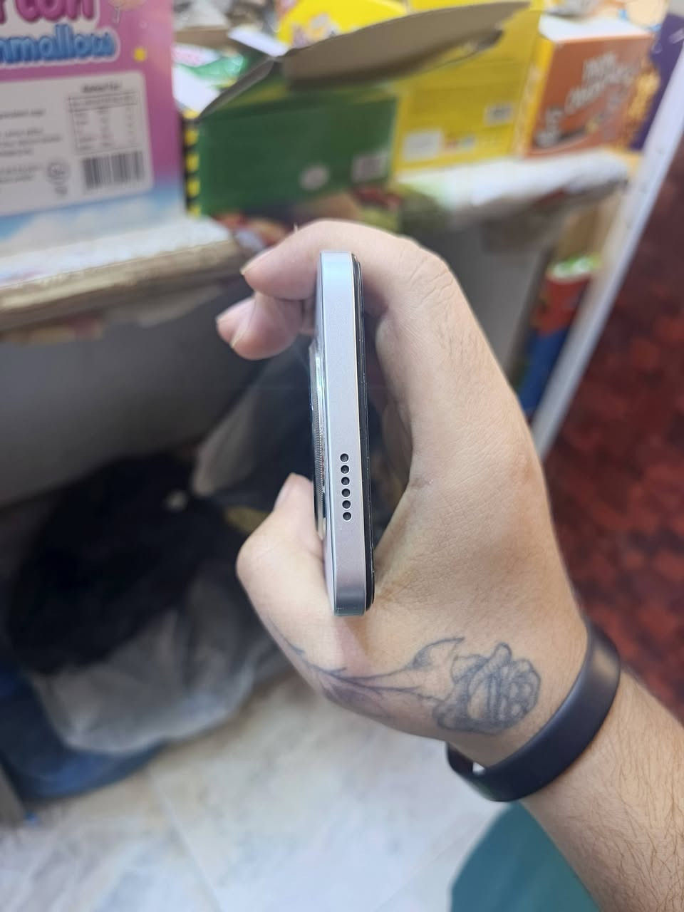 سلام عليكم تكنو ستارك ذاكرة 256 رام 8 بطاريه 5000 جهاز كلش نضيف بس ضهره جارد مو مكسور سعره 130 وبي مجال قليل بكاني بغداد الامين الثانية رقمي *********** وكل الهلا بيكم
