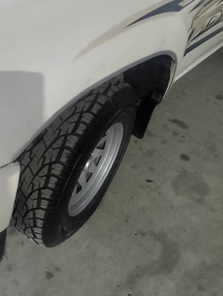 پيكاب دير 2007 منه فيست مكينه به خ دژبول مرزيه مكينه و گير و اكسل به شه رت هه ر چوار تاى نوى كاره بايات به شه رت سياره يكى بئ كيشيه سحرى 40 وه رقه ***********----*********** أربيل, العراق
