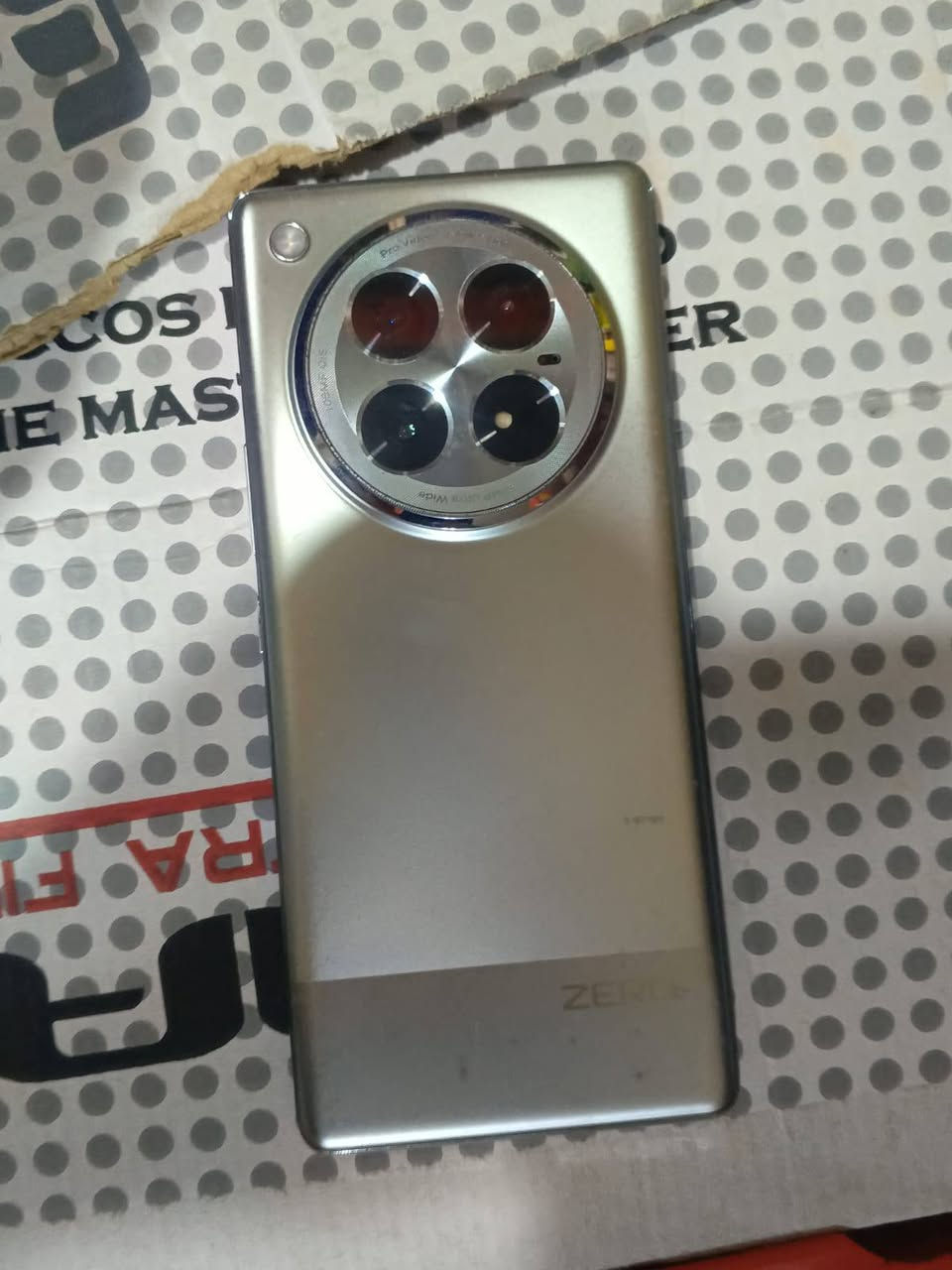 جهاز انفنكس زيرو 40
جهاز نضيف ملحقاته كامله
 ذاكره 256 عشوائيه24
***********
