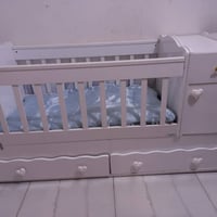 سرير اطفال • استعمال قليل • نجف حي النداء