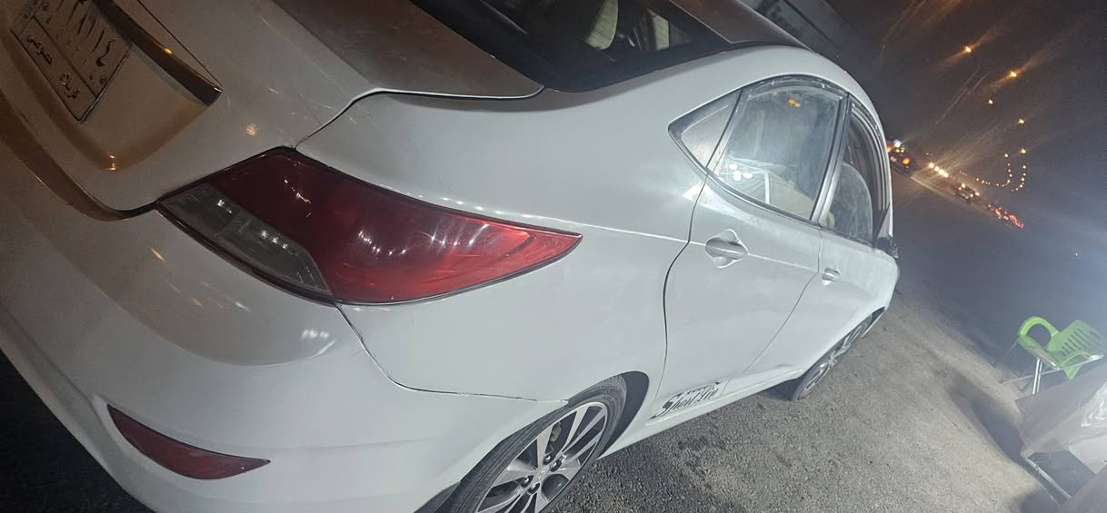 السلام عليكم اكسنت مديل ٢٠١٤ خليجي سعرها ٦٥ وبيها مجال مستعجل على بيعها مكاني بغداد كير محرك تريد 
حداديه نص عمر مكاني بغداد الدوره *********** بغداد, العراق
