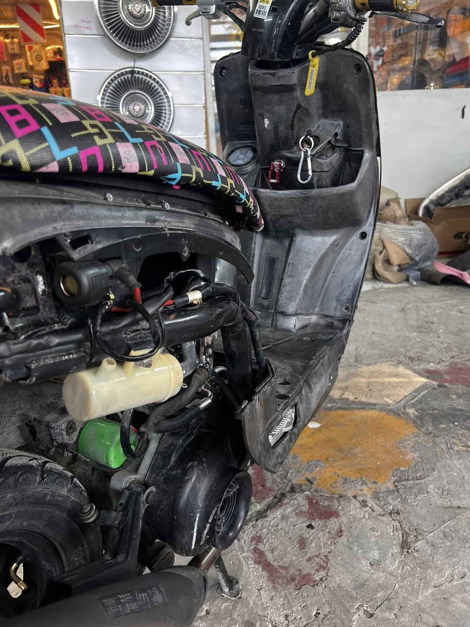 بوليس كابريتر مجفته قبل اسبوعين ابيعلك زوج تايرات بايعها جوه السوك مال مستعجل مكاني بغداد مدينه رقم تواصل ***********
