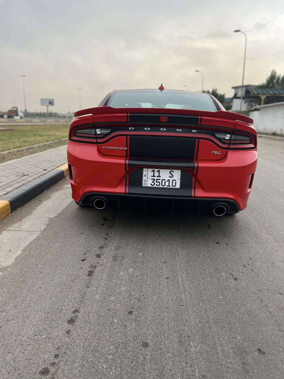 جارجر للبيع رقم بغداد
وارد امريكي لون مميز حادث فقط دعامية 
عدّد المسافة 79 الف ميل محرك هيمي V8 
شفتات ستيرن رياضية كشن السائق كهرباء
فول تحكم ستيرن كامرة حلفيه حساس خلفي
نظام صوت سوني ويل كب رياضي 
السيارة جاهزة بدون نفص مكفوله من الصبغ
السعر 24$ شدتين و اربعين ورقه
العنوان بغداد 
رقم الهاتف
***********
