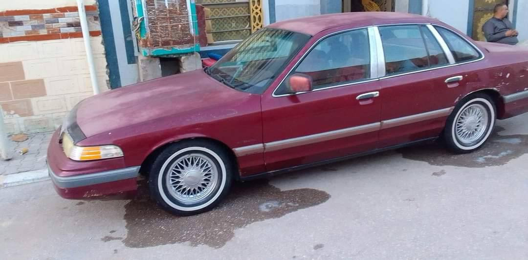 سلام عليكم سياره البيع فورت امريكي كير مكينه جديد مكان سياره نجف حي مكرمه قرب مكتب  السعر 25وبيه مجال اتصال على هاذه الرقم ***********
