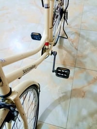 با يسكل بنات للبيع حجم 26 البايسكل نظيف مال حاويه موديل 19 اصلي 🩷 الون...