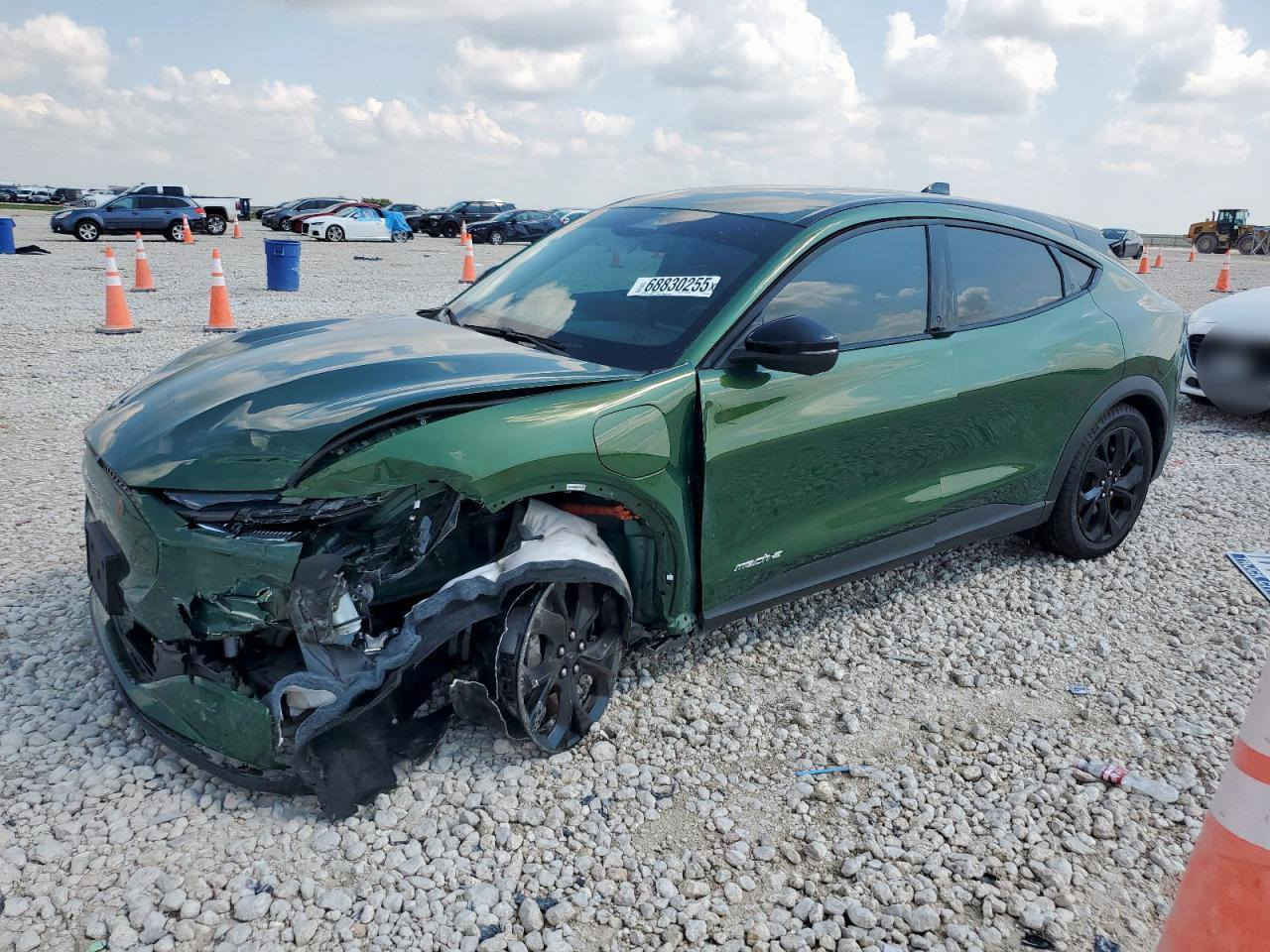 السلام عليكم
موستنك ماك سيليكت الكهربائيه بالكامل لون مميز جدا  موديل 2024 
السيارة بالحره 
السعر 160$ بالحره لان عندي ضرف الي تفيده يتصل 
***********
