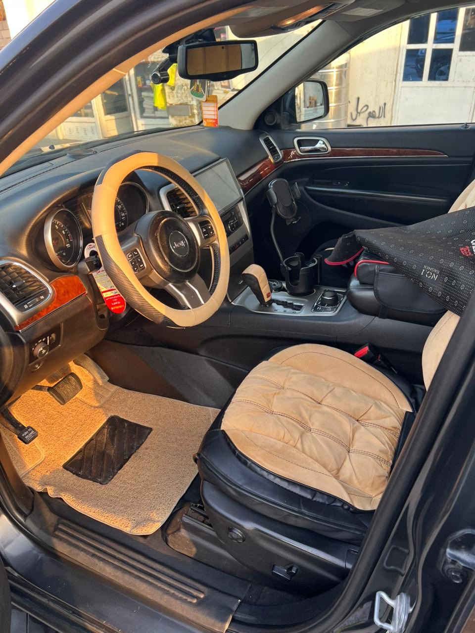 يالله جيب 2011 فوووول فووول للاخير عليها كت 2015  بسمي بغداد تحول نفس الايوم  حادث جاملغ  بدون 
دواخل وبيها مكانات صبغ ابيع حزام اثر جراد فقط سياره مابيها نقص برغي جديده كلش احلى من الصور سعرها جدا مناسب129 ورقه اتحده سوك كله بهيج سعر 
كير محرك تخم تاير صدر امامي خلفي غرفه كله بشرط جديد العنوان ديالى كنعان الشارع الرئيسي 
***********
يالله
