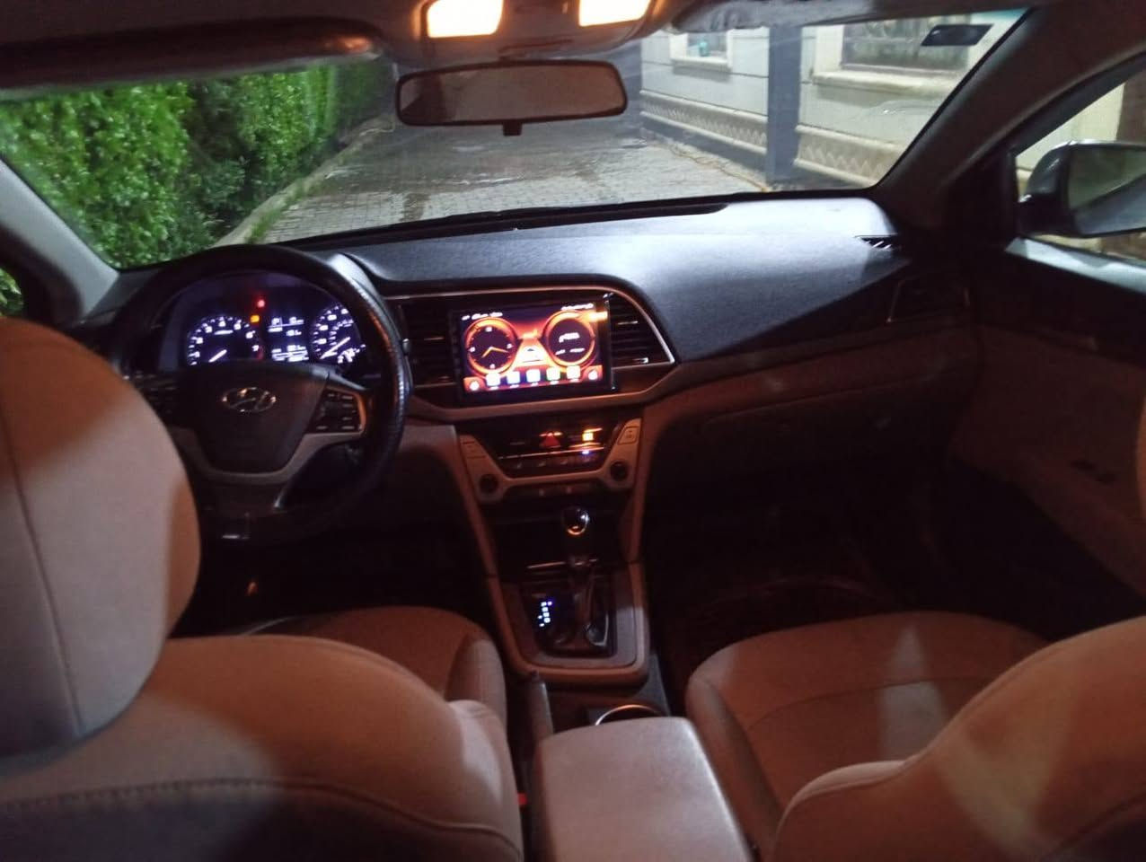 السلام عليكم للبيع النترا 17 امريكي بدون حادث بيها الدعاميات مصبوغة والدوسة جهة اليمنى محرك 2000دوش نص فول 
ملاحظه السيارة تحتاج صدر وتأيرات نص عمر
السعر 132بيها مجال مكاني بغداد 
الهاتف ***********
