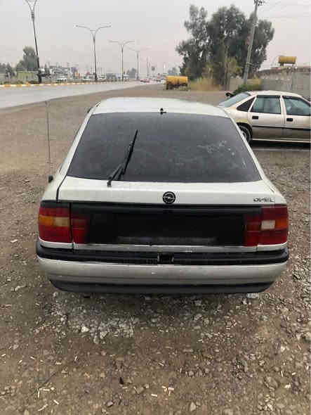 سلاوتان ليي بيت ئةم فيكتراية بؤ فرؤشتنة 
مةكينة 16قايش پانة  سةنةوي لةگةلة  گير و مةكينة بةشةرتة تةقةو رةقة بةشةرتة مووس و براوة بةشةرتة  مالي مةدةني بةشةرتة مالي دؤستة
سحري 10وةرةقة  شوين حاجياوا ژ.م *********** رانية
