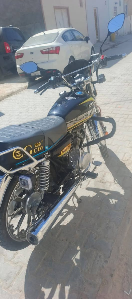 سيڤاني مديل 25 طالعه بشهر ثاني صارلها شهر مكلف بنشر دراجه وكيل عارضي برغي منقصها مكان نجف رقم صاحب دراجه ***********
