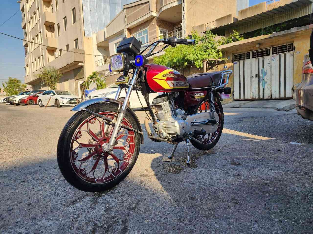 نامي برو هونزده 2023 
محرك كبس مامفتوح 
منفيس موجود 
كلشي شغال سلف لايت بك لايت اشاير باتري جديد تاير جديد ماطور كامل اي عيب مابي شرط 
اي صرف مابي ولا تهريب زيت
سعر ٥٢٠ الاف بي مجال 
رقم تواصل ***********
