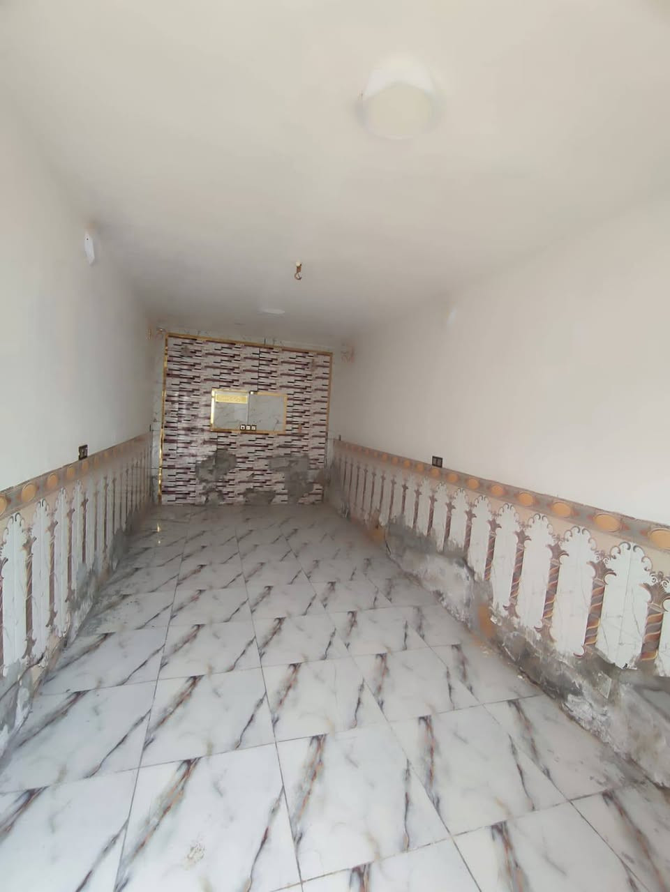 على بركة الله 
دار سكن للبيع حي الشرطه قرب سكله سبايكر المساحه 200 متر
مطلوب للمبادره مصرف العقاري بس باليد تدفع 60 والباقي على الكفيل هو اللي يسدد هو كفيل وهو يسدد صاحب الدار للاستفسار اكثر الاتصال على الرقم 
***********
