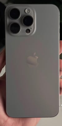 آيفون ١٥ برو ماكس • تيتانيوم • بطارية ٨٤%