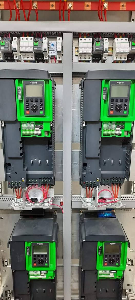 السلام عليكم ورحمة الله وبركاته
يسرنا أن نعلن لكم عن إمكانية نصب وصيانة الخطوط الإنتاجية بكل مايخص الكهرباء من لوحات السيطرة الرئيسيه والجنجات بكافة احجامها ومناشئها ولوحات التحكم المنطقي ومن المناشئ العالمية المعتمدة وحسب رغبة الزبون داخل بغداد وخارجها شعارنا أعلى كفائة بأقل تكلفة للتواصل والاستفسار
***********
