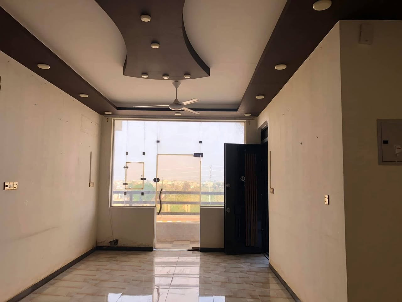 السلام عليكم
بناية للايجار بالكامل /الديوانية موقع ممتاز
بحي الجامعه الشارع العام مقابيل جامعة القادسية البناية ركن
موقع ممتاز 
تصلح عدة مشاريع..خاصة كمجمع طبي او مطعم او مول تسوق او مذخر ادوية  او مركز تجميل موقع ممتاز مقابيل الجامعه 
مساحة ٢١١ متر٣ طوابق الارضي بيه غرف مصممه كبيت او عيادات و٣ محلات كبار
وطابقين اول وثاني البناية مزوده بمصعد….
🎈ايجار الشقق تجاري فقط وليس سكن🎈
للاستفسار الاتصال على الارقام التاليه
 *********** أو ***********
او مراجعة مـكـتب احـمـد الموسوي للعقار الديوانية حي الجامعة الشارع الرئيسي بداية شارع 15 
#الديوانية
#الحلة
#النجف
#كربلاء
#تجاري
#ايجار
#مشروع
#مشاريع
#مجمع
#طبي
#عيادات
#صيدلية
#مطعم
#كوفي
#ترفيه
#گازينو
#مذخر
#تجميل
#مركز
#منزلية
#مطعم
#حيوي
#شركات
#مكاتب
#مقاولات
