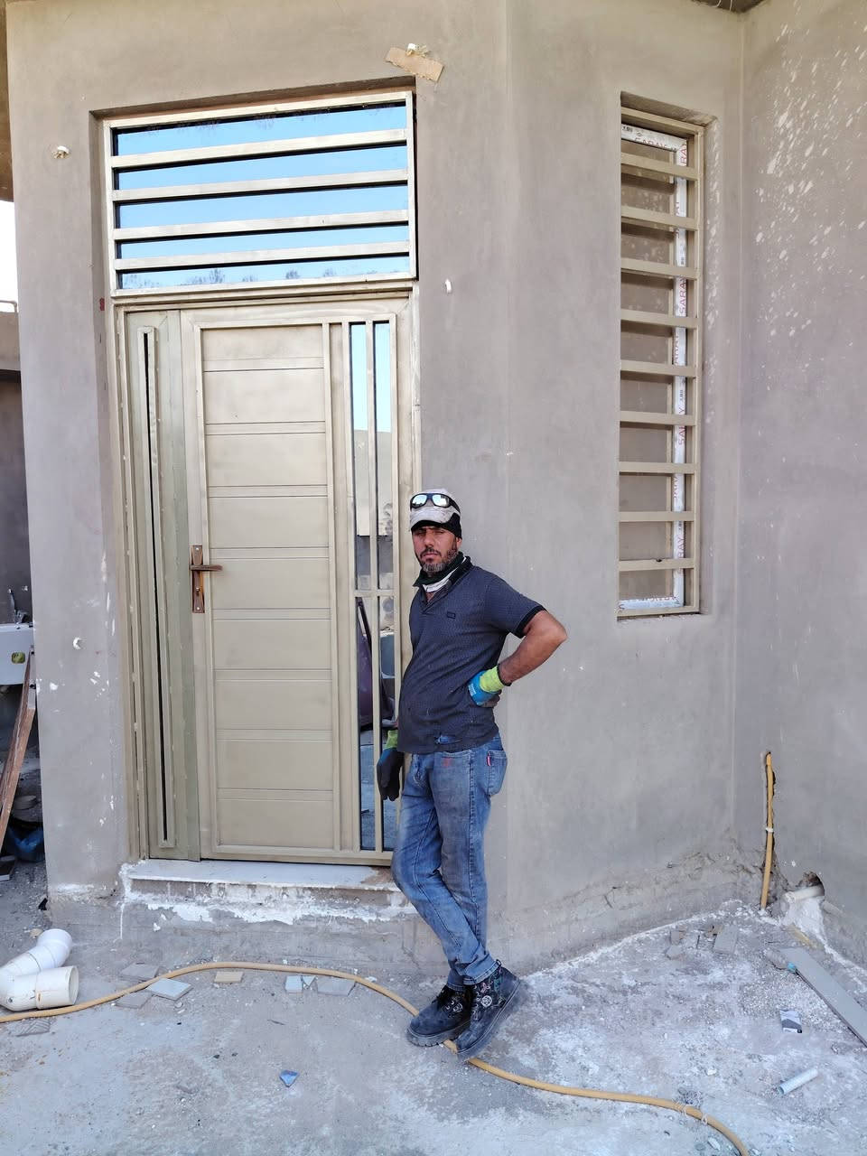 (السلام عليكم) نعمل كافه انواع الحداده ابواب شبابيك محجرات سقائف
العنوان قلعه سكر حي الامام الرضه وبسعار مناسبه جدا
*********** تصال او واتساب
