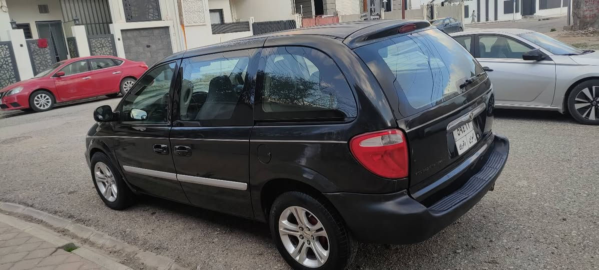 دوج كرفان موديل 2007 كير محرك شرط 3300 صدر امامي خلفي جديد تخم تاير جديده كهربائيات  كلها شغاله وتبريد تدفئه شغال قطعه وحده سياره بيها سقف بونيد جارد مابيها صبغ ولا ضربه دواخل سياره حلوه بلاديه رقم سياره دهوك سنويه منتهيه صار سنتين سياره بسمي مكان سياره بكركوك سعرها 68 بيها مجال ***********
