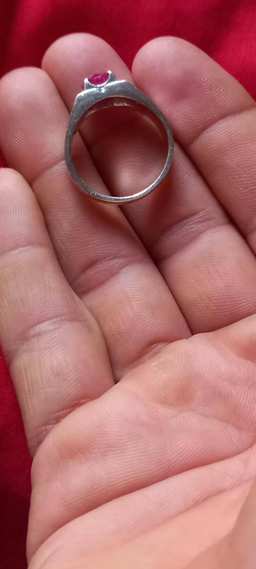 محبس ياقوت فرط رمان ملكي 7,40غرام واكثر شويه 

السعر 75


**إذا كنت صاحب هذا الإعلان وتريد حذفه لأي سبب، رجاءا أرسل رسالة إلى الدعم الفني**