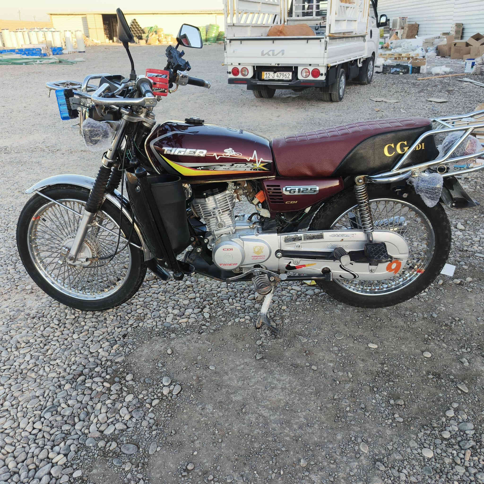 سلام عليكم تايكر 20باب اول وزن ثغيل ختومات ابل درع دوسات صفط مامفتوح كلو شرط وشغال كهربائيات نشرات شغاله للاستفسار خاص او اتصل***********
