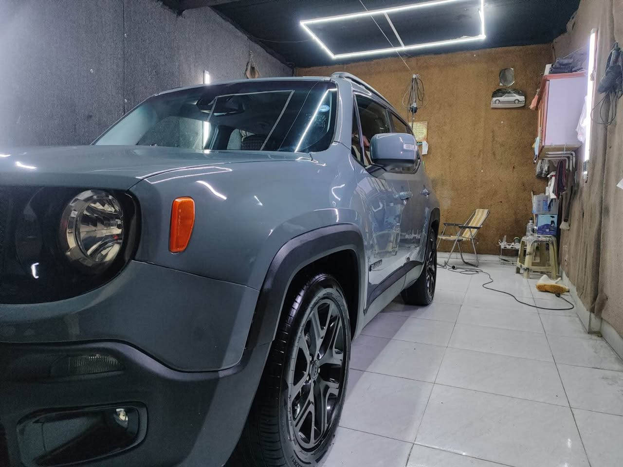 Jeep renegade 2017 بەناوی خوای گەورە 
2.4 litr
75000 mile
 دوپارچەی بۆیاخە بی ناوگرتن ئیرباگ سیستەم سەیارەکە زۆر تازەیە. دەبل گێر .تەحدیل سورعە . بەسمە و شەغال رەقەم و سەنەوی تازەیە فولە بەس سلایت نیە سپیری دانەبەزیوە  سەیارەکە کامل جایزە بی ساردوشوخت شوین سلیمانی سعر121 گەڵا رقم تلفون🩶***********🩶***********🩶 السليمانية, العراق
