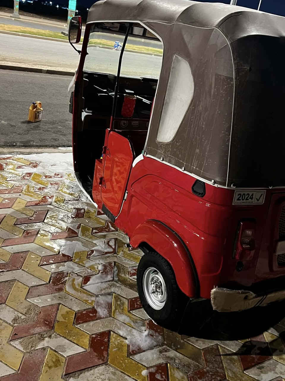 سلام عليكم شباب تكتك لبيع 2024تكتك مكفولة كفالة عامة بس بيهة طخة بسيطة زغيرة تكتك مكينة وكشر مكفولة كفالة عامة شراي يتصل ***********
