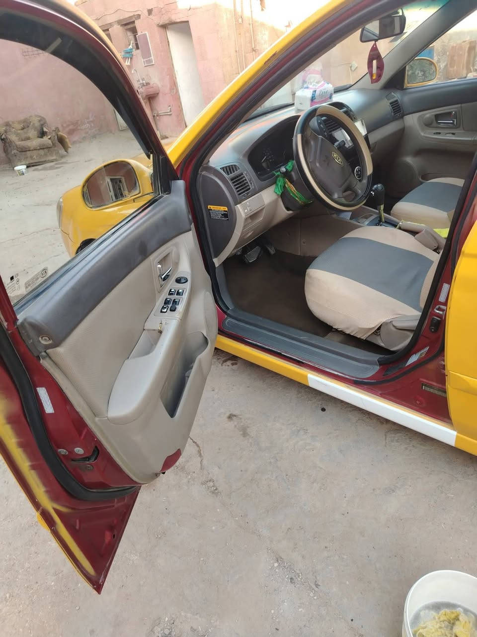 السلام عليكم سياره سبكترا للبيع موديل 9 كير ومحرك تبريد وحداديه تخم تاير خير من الله مصفر هيئه وغرامات سياره باسمي مكان بابل بيها جاملغ خلفي ب65        ***********
