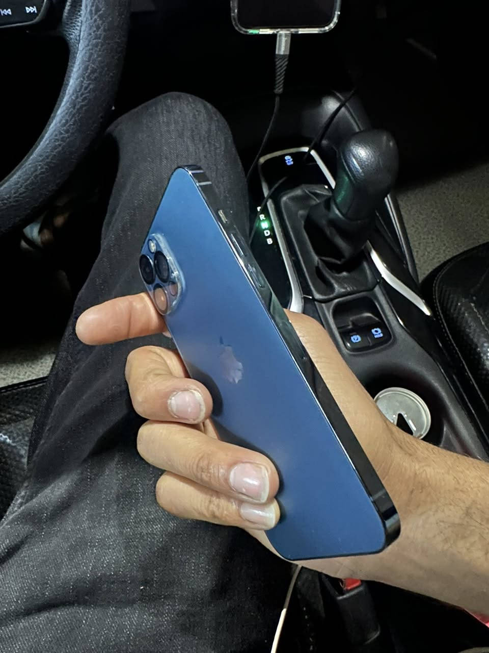 سلام عليكم ايفون ١٢ برو ماكس يشهد الله جهاز جديد مداخل تصليح كله بلادي ذاكره ٢٥٦ بطاريه ٨٠ او بل عافيه ع ياخذه تجي تاخذه من باب لبيت سعر ٤٠٠ /***********
