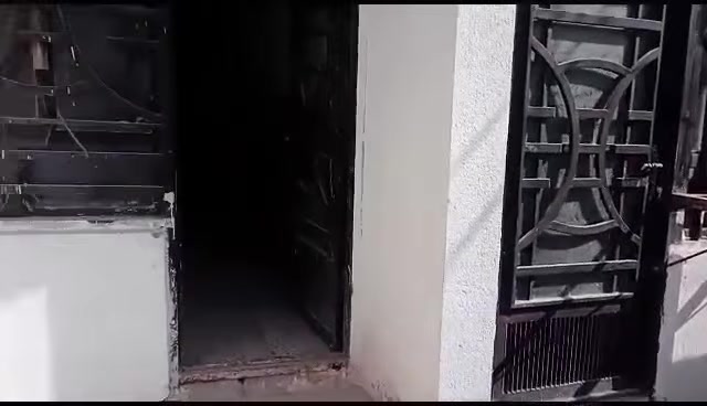 اللهم صلي على محمد وآل محمد 
للبيع بيت  للبيع بيت 
المساحه ١٠٠ متر 
السعر ٥٥ مليون 
طابق واحد سند ٢٥ 
كربلاء البوبيات عامود ٨٠
***********
اهلا وسهلا بكم
