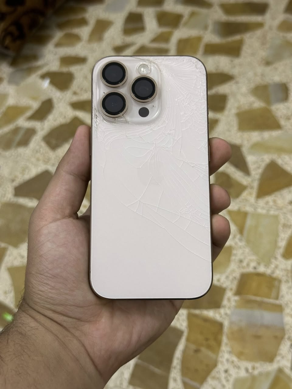 سلام عليكم
 
مستعجل كلش كلش على بيعته ب950 قفل قفل قفل 🔒 

ايفون 16 برو مكفول كفالة عامة من كلللل شي ما عدى الضهر بطاريتة 90 ذاكرة 256 مكاني بغداد البياع ***********
