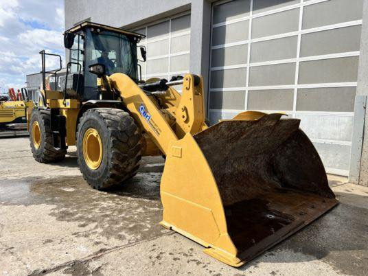 كتربلر 950M موديل 2015
وارد المانيا 
دخول جديد 
***********
