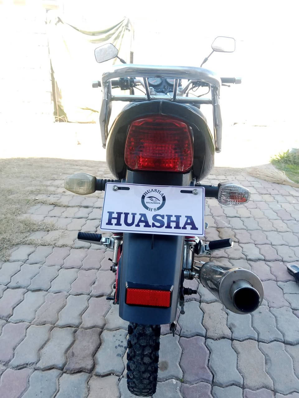 دراجه هيوشه للبيع موديل 2022(مسجل سنويه تحويل مباشر )محرك ما ممدوده، علي سبانه كهربائيات كلهه شغاله نشاط فول السعر 1350 مليون و350وبي مجال للشراي مو شراي لا تعلق وتكسر بحلال العالم مكان الرمادي الخمسه كيلو للستفسار ***********
