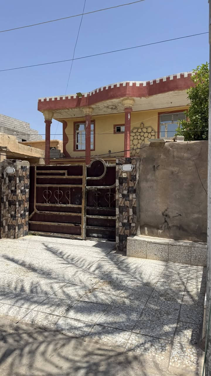 السلام عليكم ❤️
دار قديم #للبيع في القادسية حي الجامعة 📍✅

المساحه : 600 متر ✅
الواجهه 20 النزال 30 

الدار قديم يعتبر قطعه ارض ✅
لاكن صالح للسكن 

⭕️عرض الشارع : 20 متر  ✅

للاستفسار اكثر مراجعة مكتب عقارات السردام 📍💙

***********📞
***********📞
