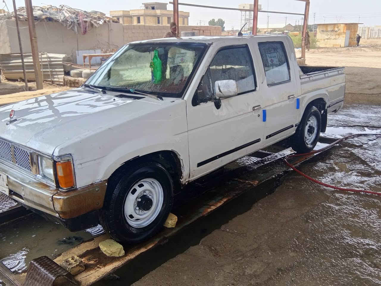 سلام عليكم للبيع نيسان 90رقم ميسان مشروع وطني سنويه جديده2028 محرك كير وشاصي مكفولات لشرط سياره حلوه جاهزه من كلشي كهربابات شقاله حداديه مسجل كله جاهزه سياره مالت جناي شرط بلاديه مامصبوقه مكفوله كفاله ماعده طخه بصيطه بيه ولباقي لفحص سعر 35وبيه مجال *********** مكان سماوه مكلف بنشر خابر صاحب سياره
