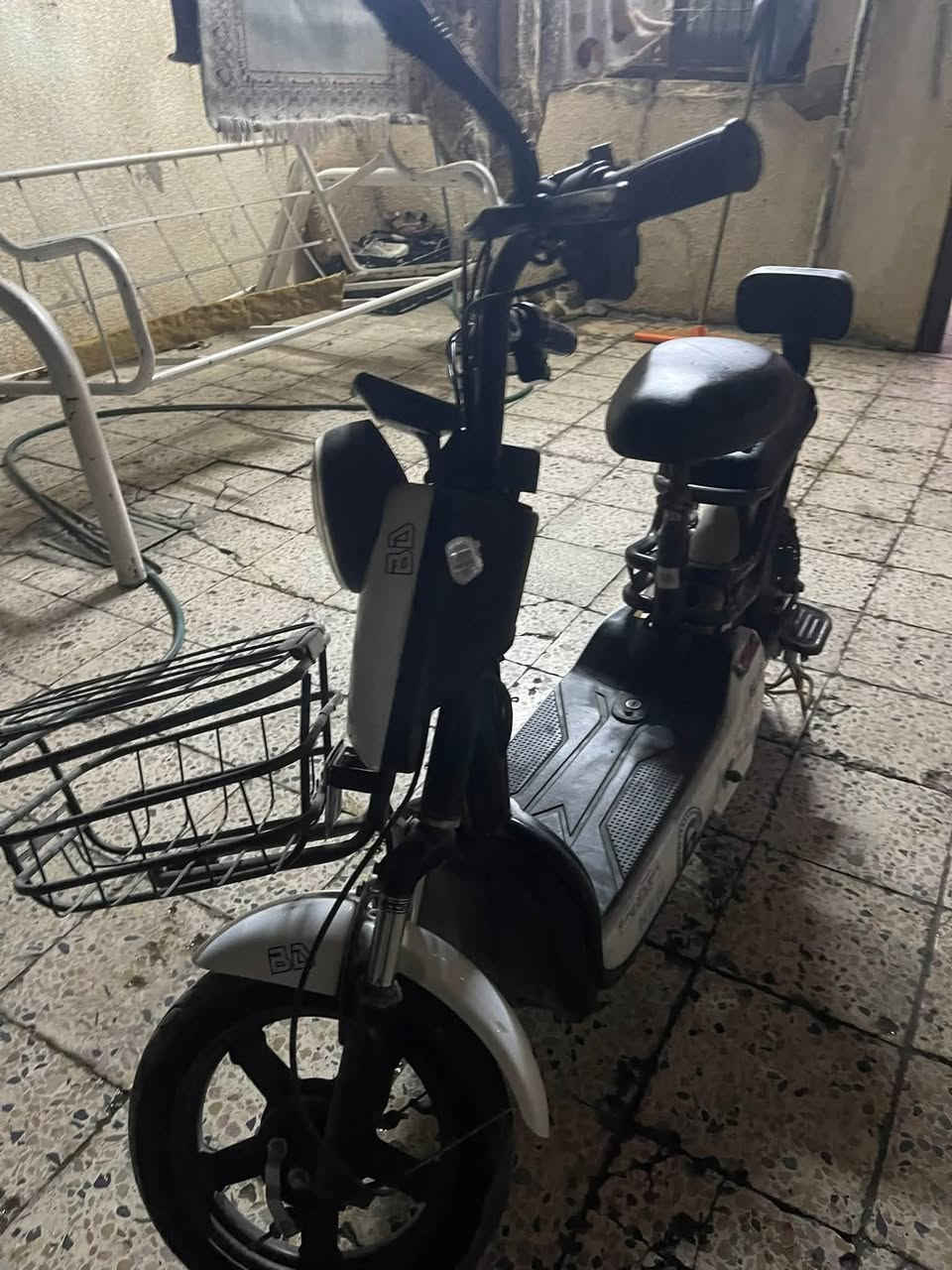 السلام عليكم ماطور شحن  ودراجه رباعيه للبيع او مراوس ب ماطور شحن للستفسار على واتساب او الرقم ***********
