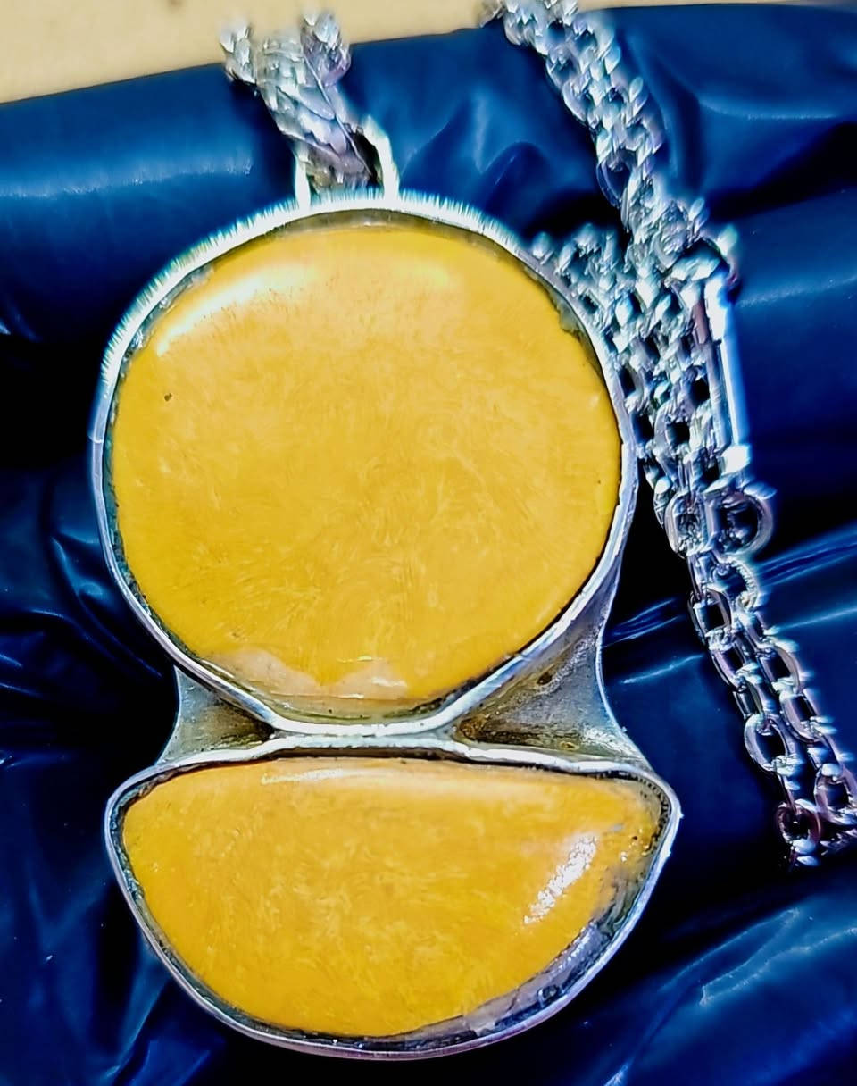 السلام عليكم
نستعرض وأياكم
بحجر العطف البري الدموي 👉
مداليه صياغه فضه خالصه
شغلهة جوكر حب وحرب
توالم جميع الابراج 🧌
  مشروط العمل والضمان
فوائده الروحانيه 

1محبه عامه 😍
2جلب الحبيب والازواج 👩‍❤️‍👨
3الطاعه العمياء💃
4تهيج جنسي 👰
5خضوع 👩‍❤️‍💋‍👨
6عگد لسان🤭
واتساب 
***********
