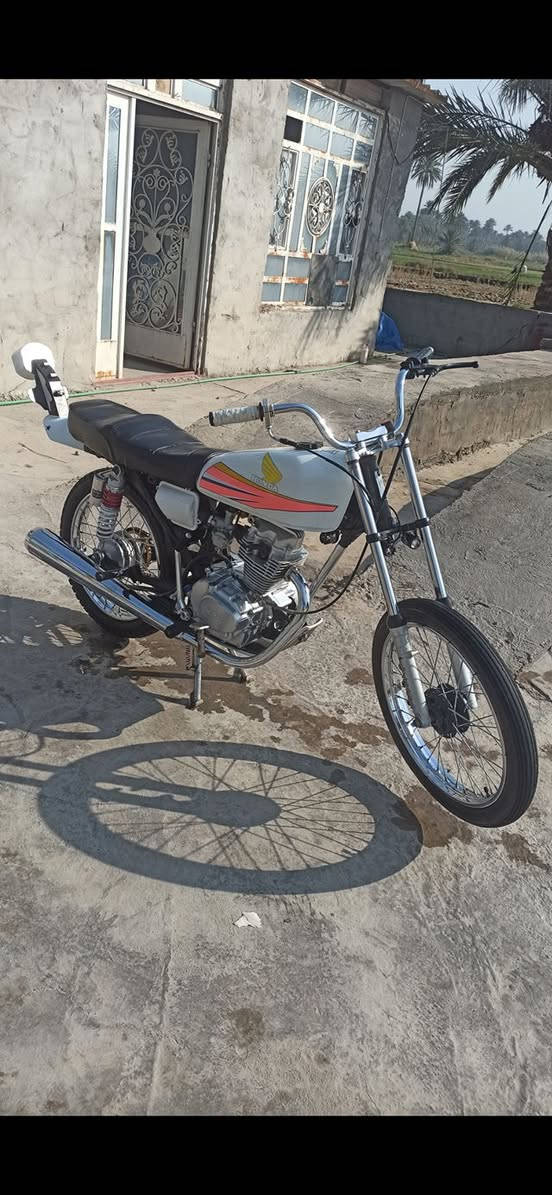 سلام عليكم دراجه للبيع وراق بسمي مديل 23 وكيله لربيعي ***********
