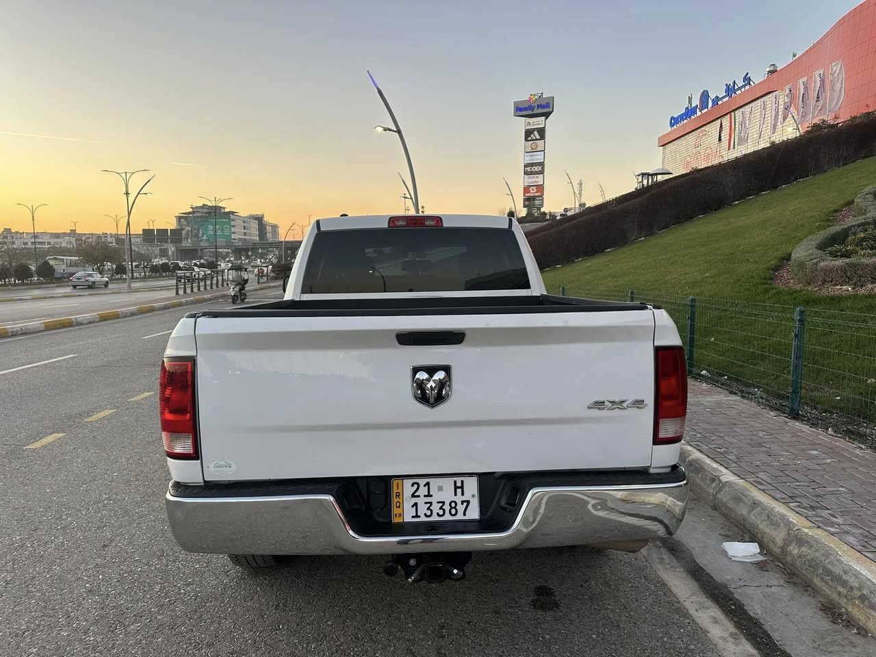 سلام عليكم 
دوج رام موديل ٢٠١٩ مكينه ٨ سلندر ٥٧٠٠ هيمي فور ويل شبرين من بودي مصبوغ حادثها كلش خفيف ماشي ٦٥ الف ميل شاصي و ايرباك مكفول بيها منظومه غاز إيطالي تانكي ١٠٠ لتر سعر ١٩٥ مجال قليل بس بيع بدون تراوس مكان سياره سليمانيه ***********
