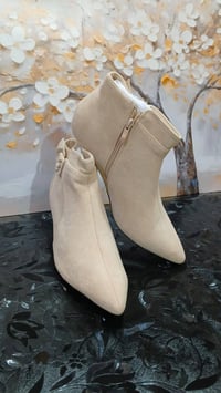 بوتين • نسائي بناتي شبابي • توصيل مجاني