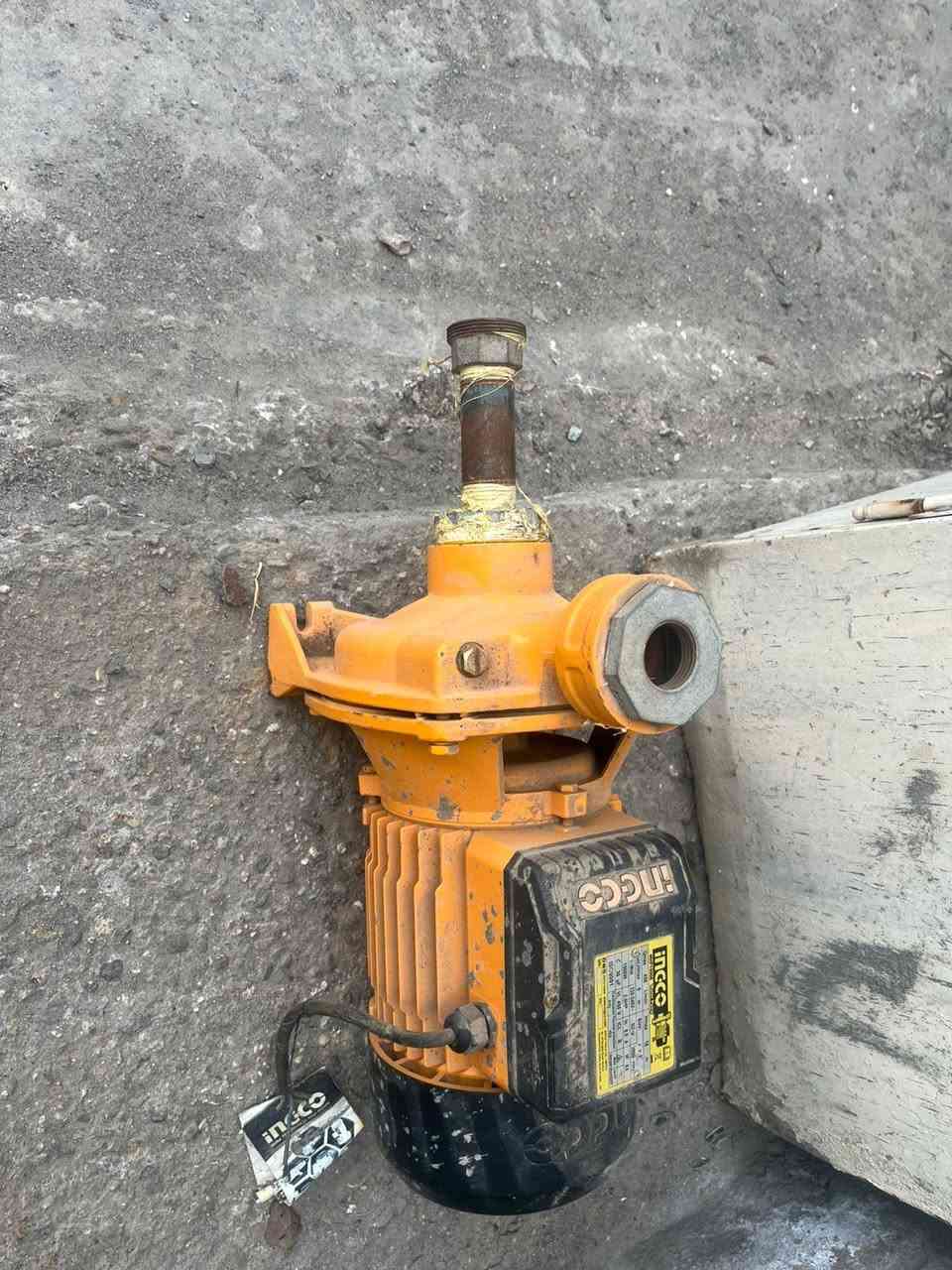 من رخصة الادمن ماطور ماركة انجيكو شغال واستعمال قليل سابقاً ….
2 حصان 
2850 دوره بالدقيقه 
450 لتر ضخ ماء بالدقيقه الواحده 
عنواني الديوانيه وعندي توصيل راسلوني خاص


**إذا كنت صاحب هذا الإعلان وتريد حذفه لأي سبب، رجاءا أرسل رسالة إلى الدعم الفني**