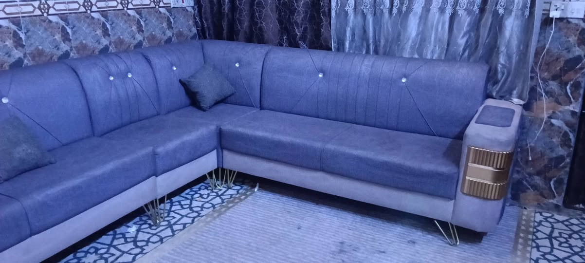 السلام عليكم مرخصت الادم
دخم ونص 15مقعد تفصال عراقي مستعمل 4تشهر اخو الجديد العنوان بغداد الكياره مقابل محطة وقود 68

الشراي يتصل *********** ويدلل السعر 750الف وبي مجال حك الكروه
