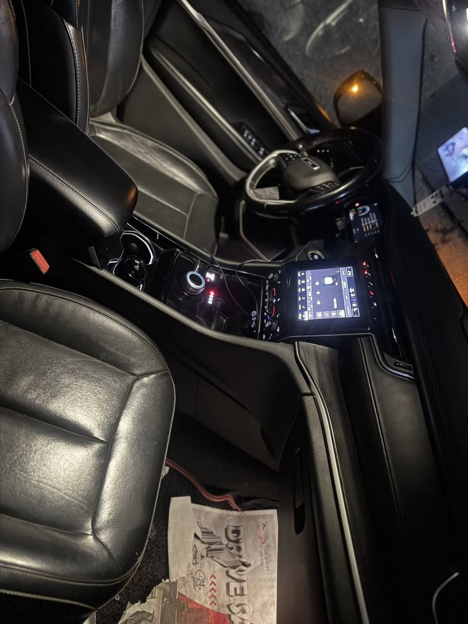 سلام عليكم جيب موديل ٢١ فول عدة لفتحة سقف 7 راكب وصور الحادث وصور سونار بلمنشور ماشية ٥٧ مايل اي ستفسار اتصار ***********
