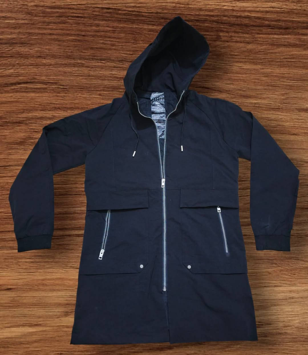 متوفر قطعتين سويتر قياس L سعره 8 الف
قمصله قياس XL  قالب صغير سعره 15 الف 
يوجد توصيل جميع محافظات 3 الف


**إذا كنت صاحب هذا الإعلان وتريد حذفه لأي سبب، رجاءا أرسل رسالة إلى الدعم الفني**